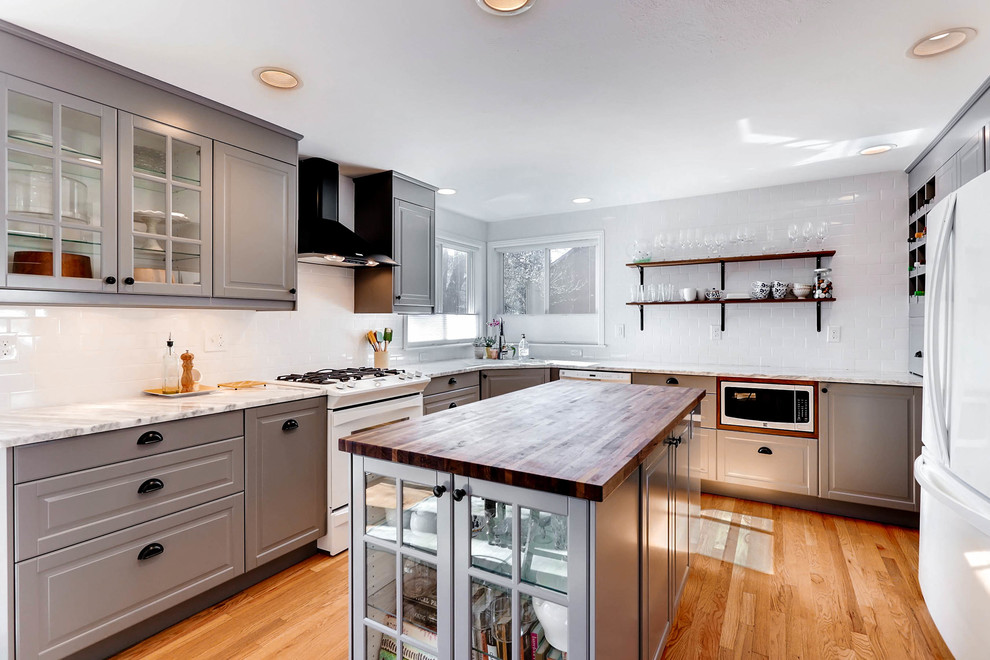 Kitchen - mid-century modern kitchen idea in Denver