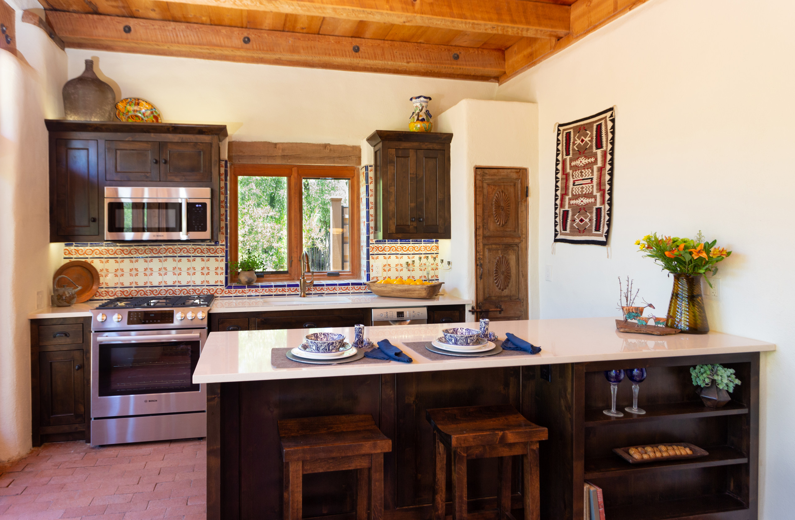 75 Beautiful Small Kitchen Pictures Ideas July 2021 Houzz