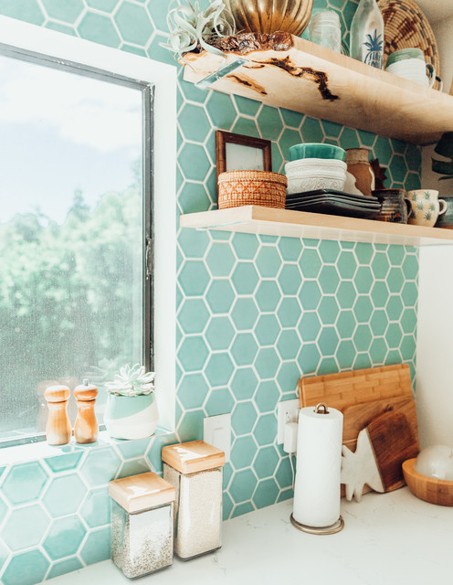 Airy Aqua Kitchen Backsplashki - Transitional - Kitchen - Hawaii