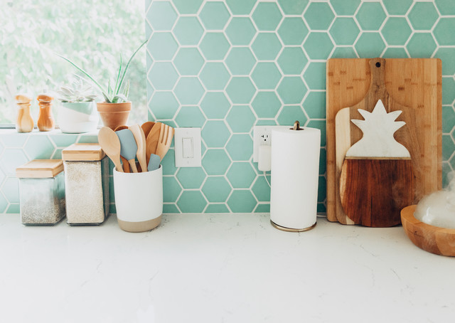 Airy Aqua Kitchen Backsplashki - Transitional - Kitchen - Hawaii