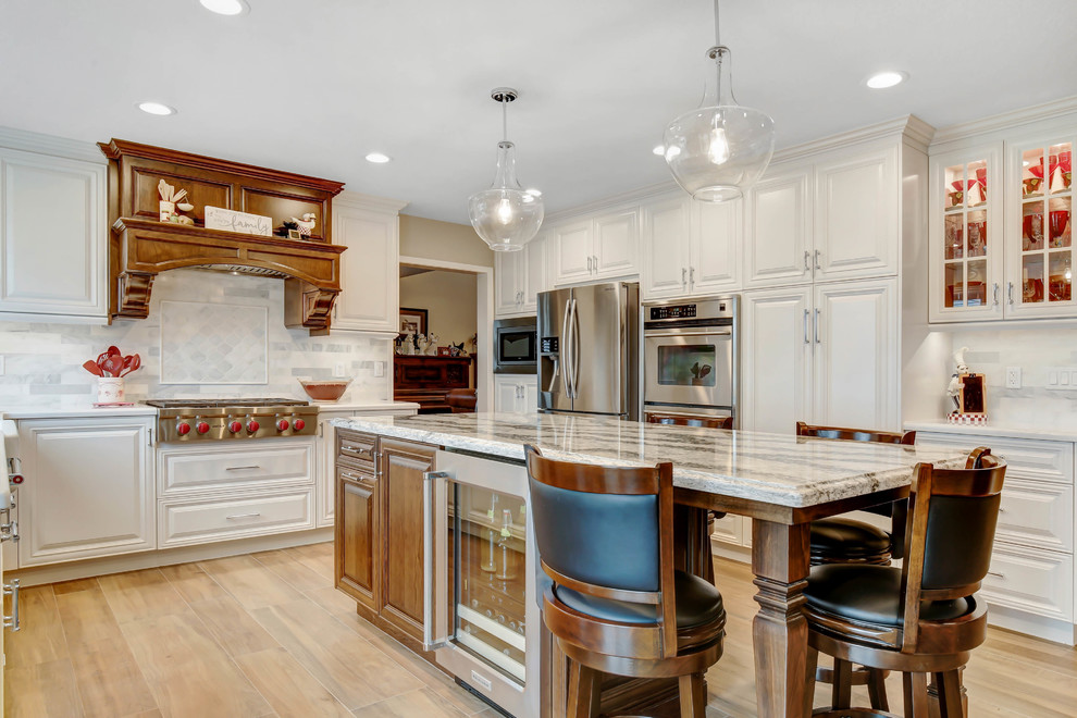 Alessandro Traditional Kitchen Los Angeles by Norm Tessier