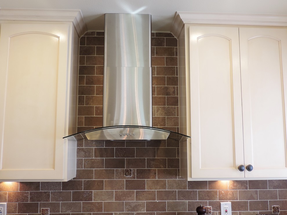 Alhambra Kitchen and Bathrooms Remodel Traditional Kitchen Los Angeles by BMV