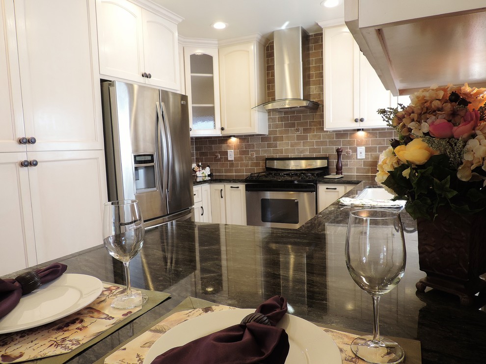 Alhambra Kitchen and Bathrooms Remodel Traditional Kitchen Los Angeles by BMV