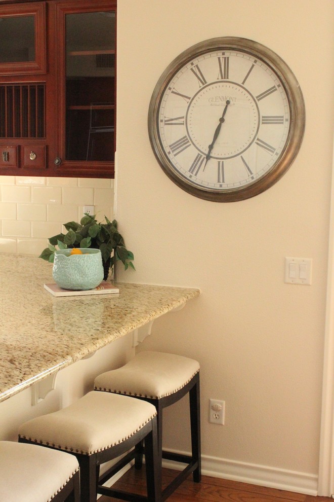 Aliso Viejo Classique Chic Cuisine Orange County par Avenue A