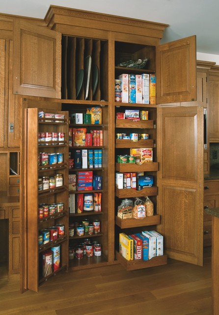 All-purpose Pantries - American Craftsman - Küche - Cleveland - von