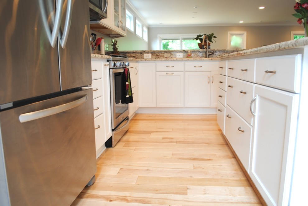 Example of a beach style kitchen design in DC Metro