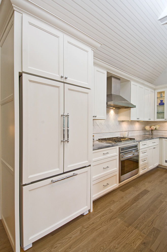 Amagansett Traditional Kitchen Traditional Kitchen New York by Hampton Design Houzz