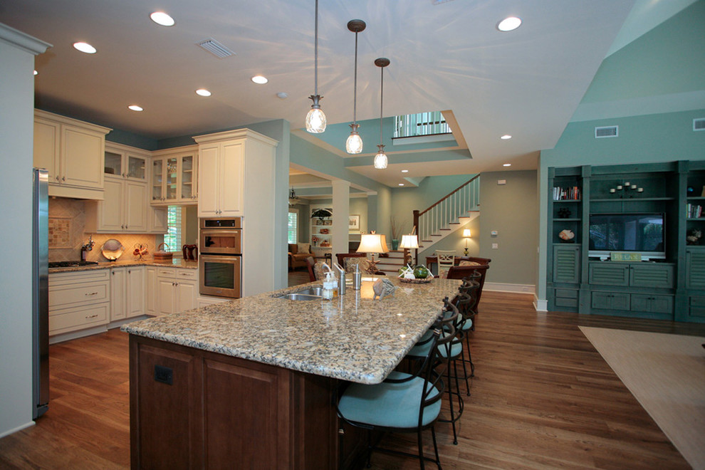 This is an example of a coastal kitchen in Jacksonville.