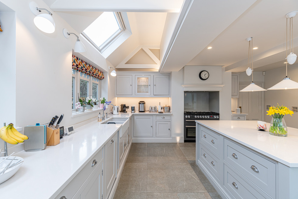 This is an example of a classic kitchen in Buckinghamshire.