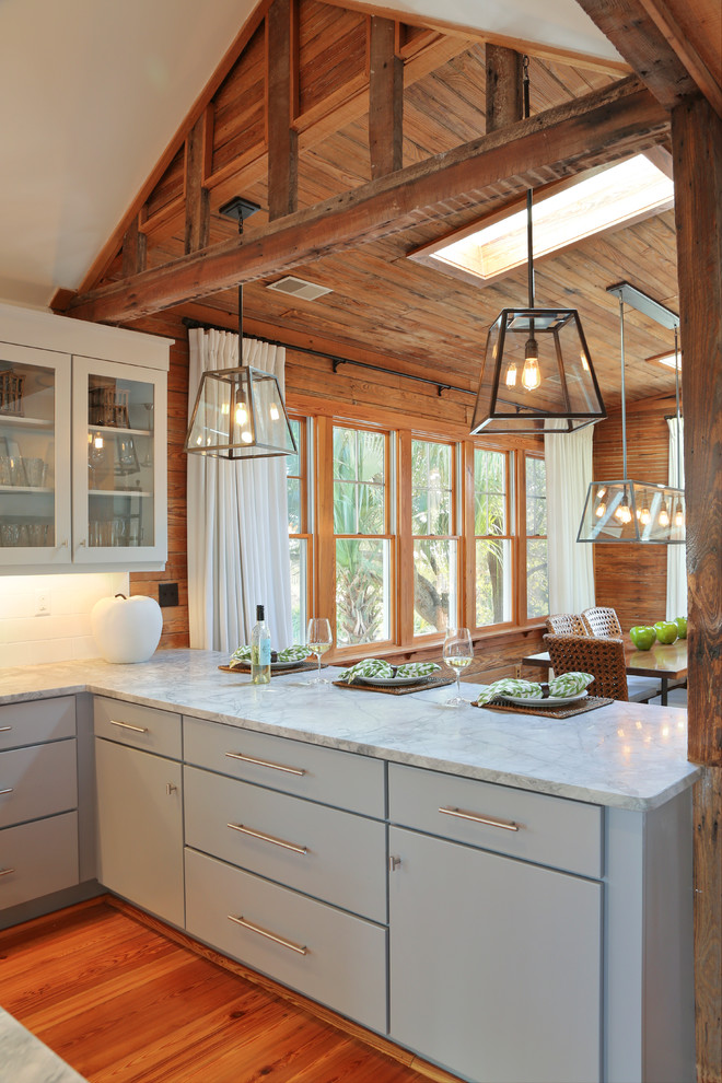 Kitchen - coastal kitchen idea in San Francisco