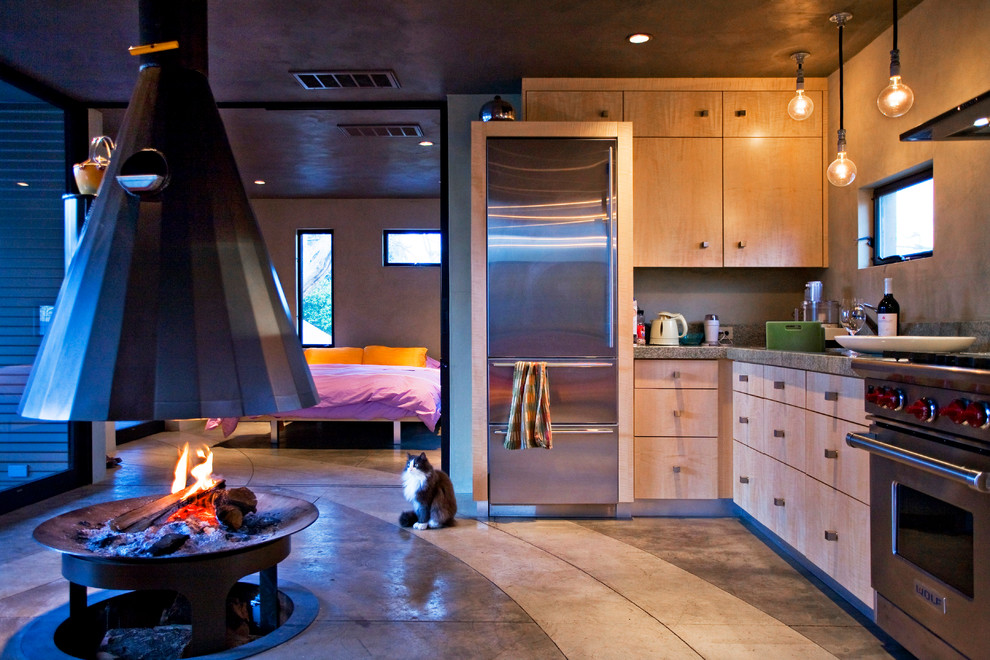 Example of an urban kitchen design in Sacramento with stainless steel appliances