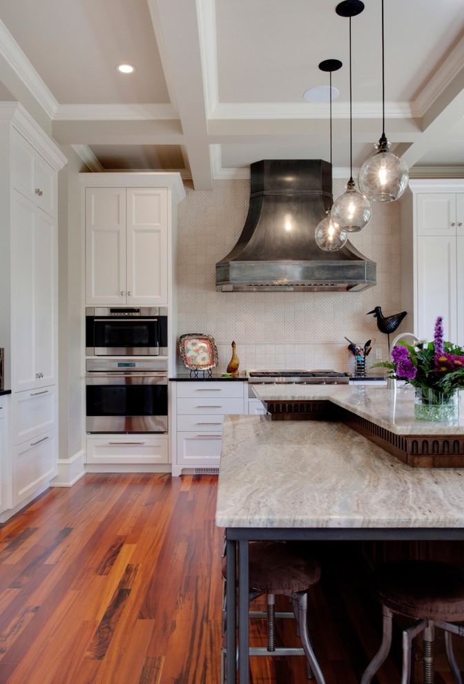 Anne Avenue Project - Traditional - Kitchen - Calgary - by Gilchrist