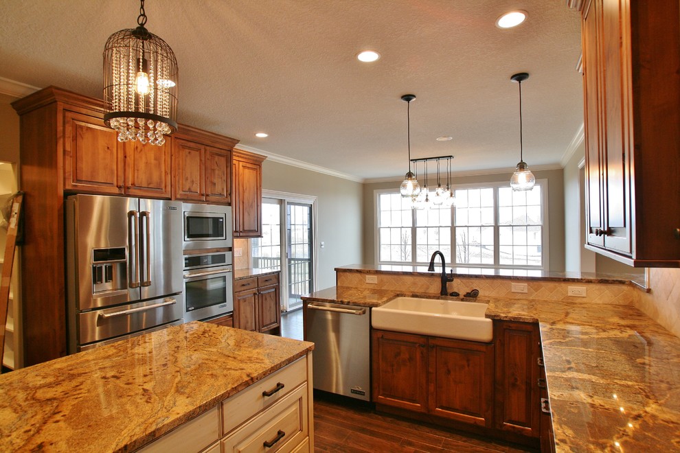 Example of a mountain style kitchen design in Chicago