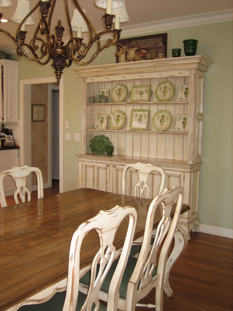 Antiqued Glazed Stained And Distressed Kitchen Table Chairs And Hutch American Traditional Kitchen Chicago By Distinctive Applications Kimberly Wohlfarth Artist