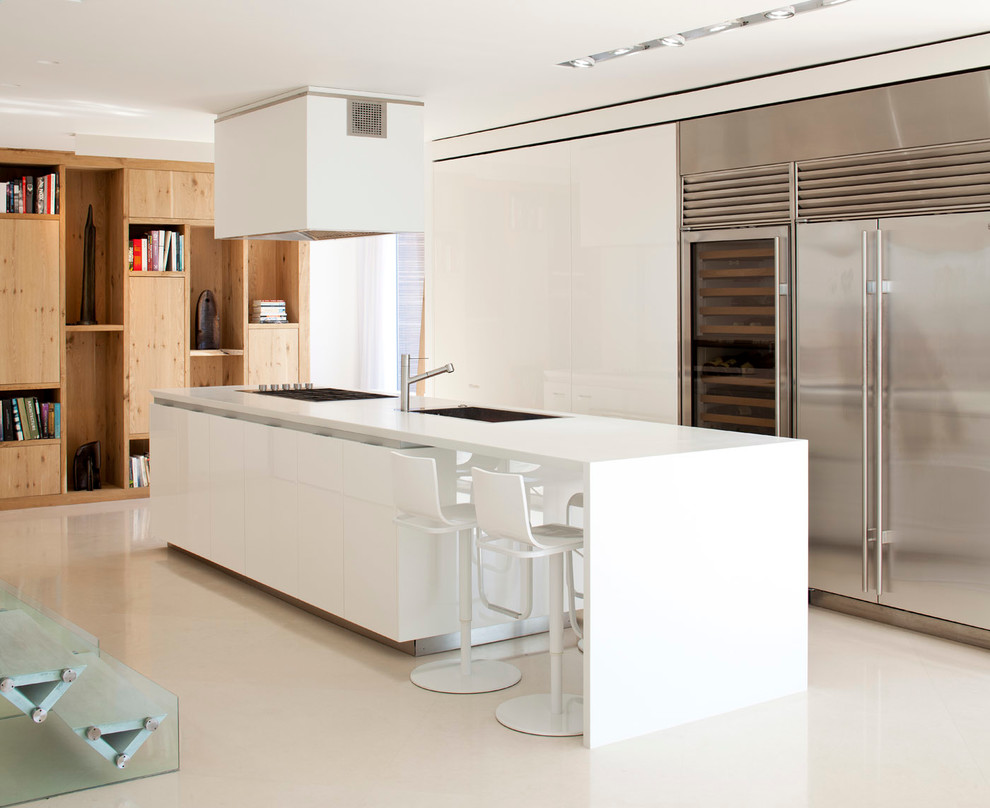 Idéer för ett modernt kök, med rostfria vitvaror