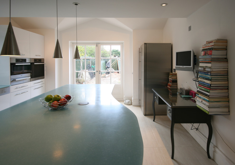 This is an example of a contemporary kitchen in London.