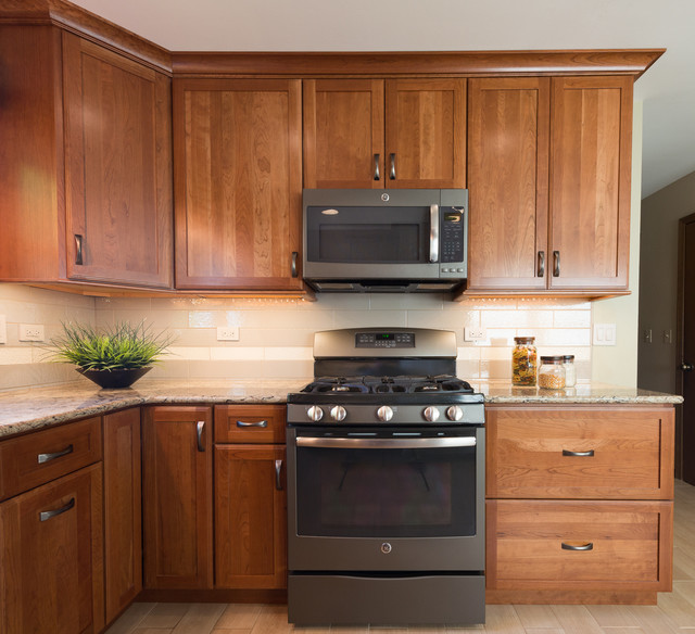 Arlington Heights Large Family Kitchen and Powder Room Remodels