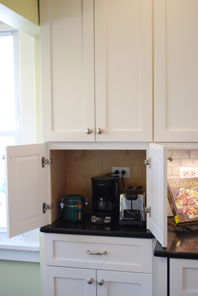 Arlington Heights White Painted Kitchen by Sauer Kitchen Solutions