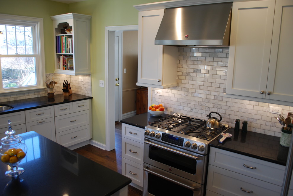 Arlington Heights White Painted Kitchen by Sauer Kitchen Solutions