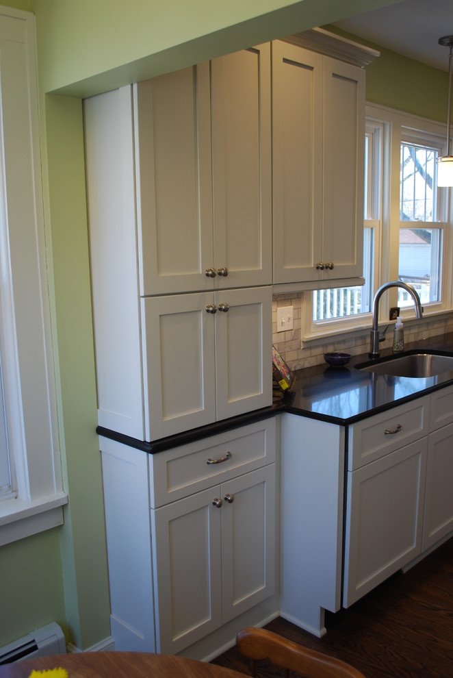 Arlington Heights White Painted Kitchen by Sauer Kitchen Solutions