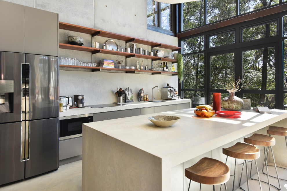 Example of an eclectic kitchen design in Sydney