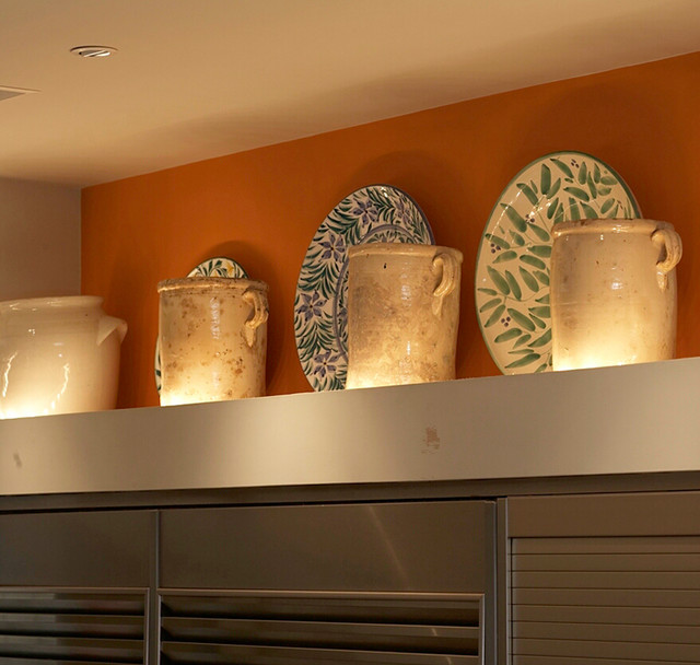 Artwork and Display Lighting Design Landhausstil Küche London