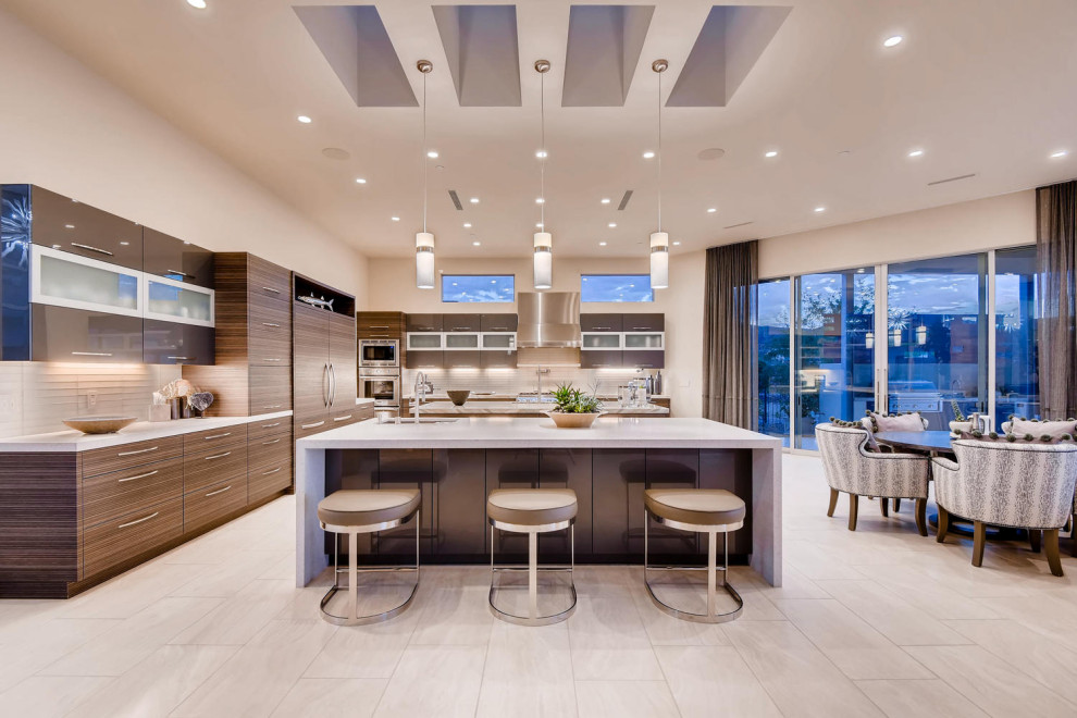Design ideas for an expansive contemporary kitchen in Las Vegas.
