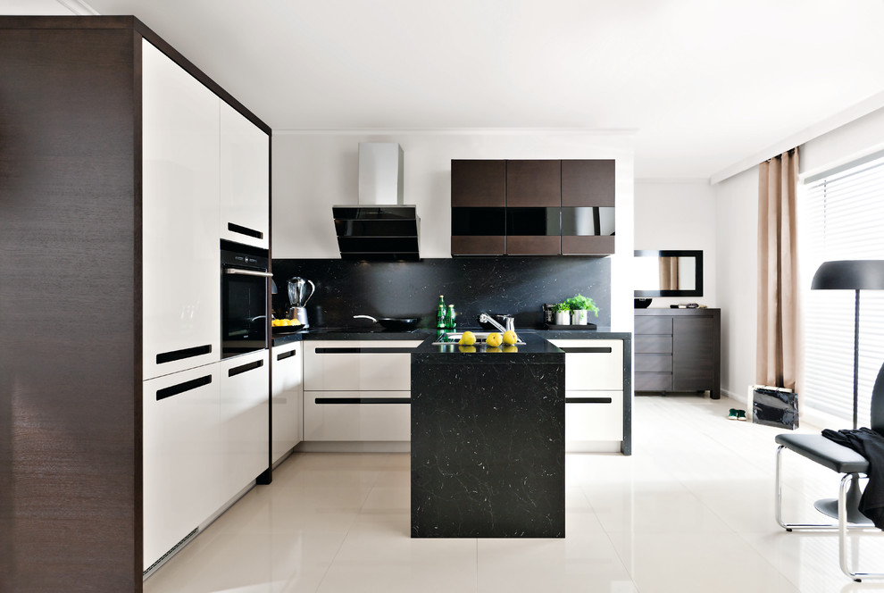 Inspiration for a contemporary kitchen remodel in Glasgow