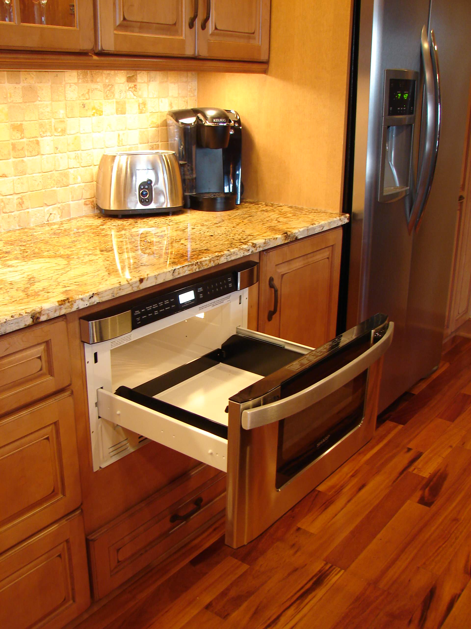 Where to Put a Microwave in Your Kitchen - KraftMaid