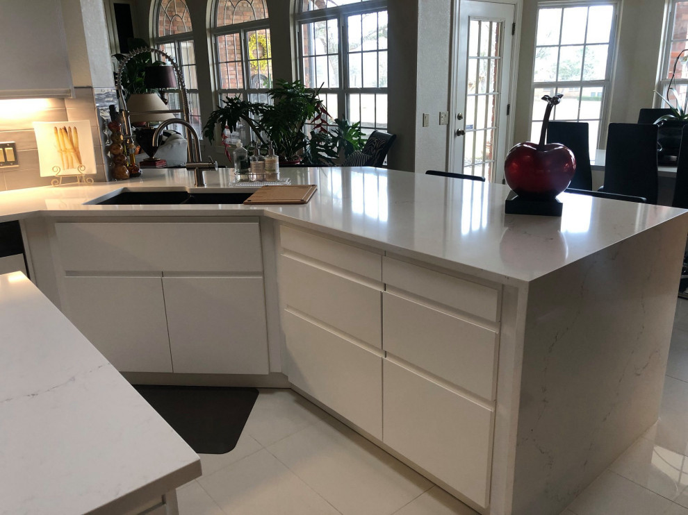 Austin, TX Misterio Vicostone Quartz Counter Tops and Island