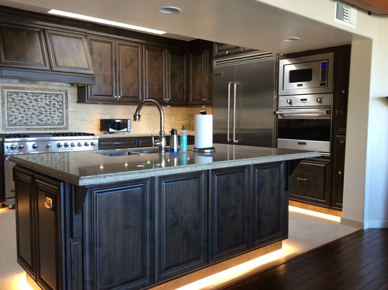 Avalon Kitchen Cabinets - Traditional - Kitchen - Los Angeles - by RTL