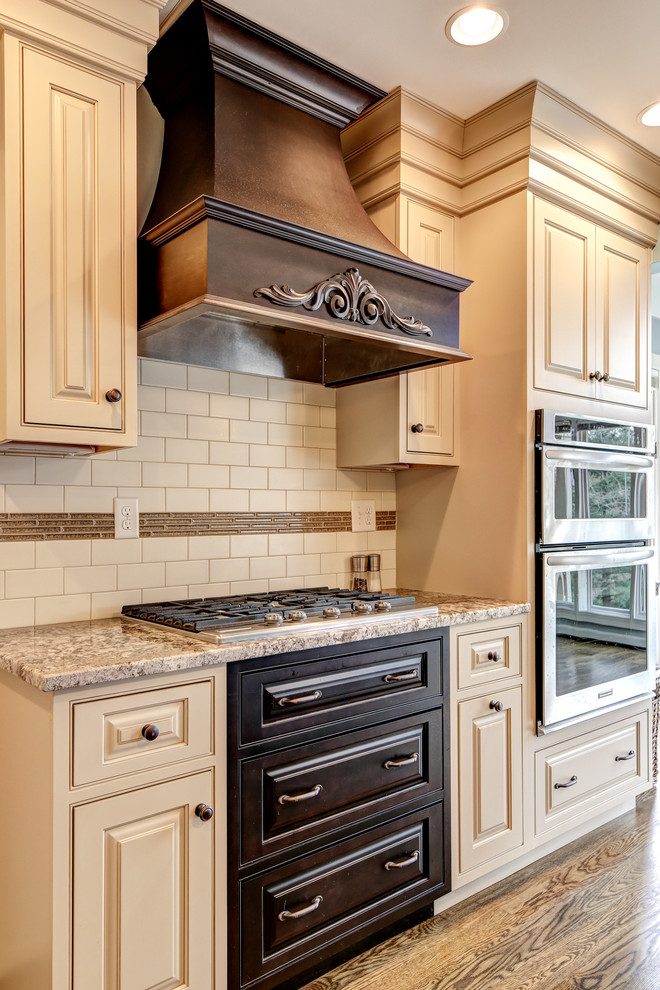 Ave of the Woods Estates Kitchen Rennovation Traditional Kitchen