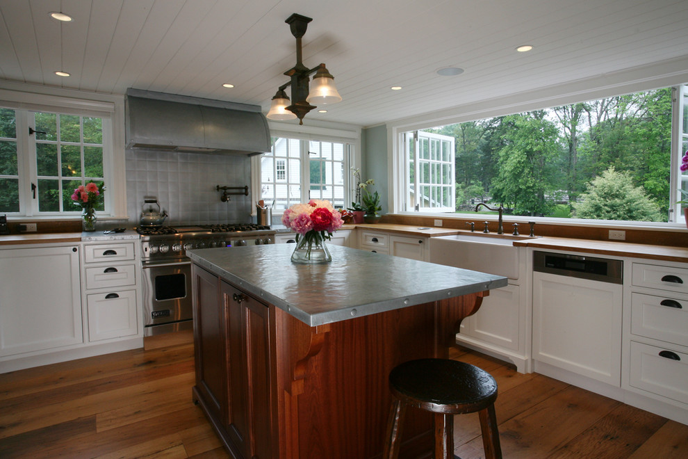 Design ideas for a farmhouse kitchen in Boston.