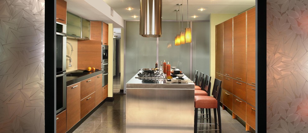 Inspiration for a contemporary kitchen in Miami.