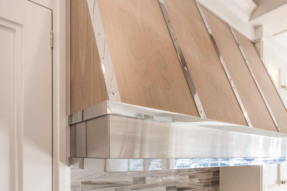 Bakes & Kropp Cold Spring Harbor Showroom Farmhouse Kitchen New