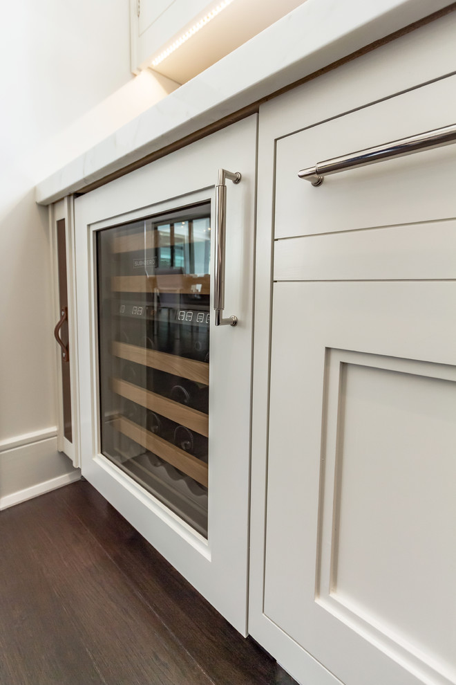 Bakes & Kropp High Style Sagaponack Kitchen Transitional Kitchen