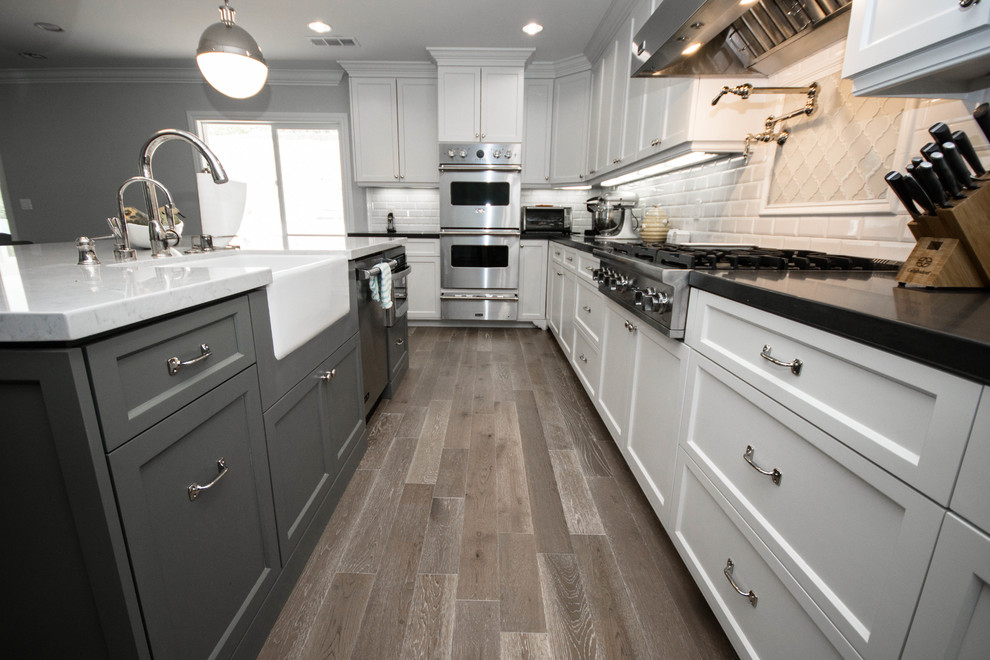 Ballina Canyon Contemporary Kitchen Los Angeles by Pillar