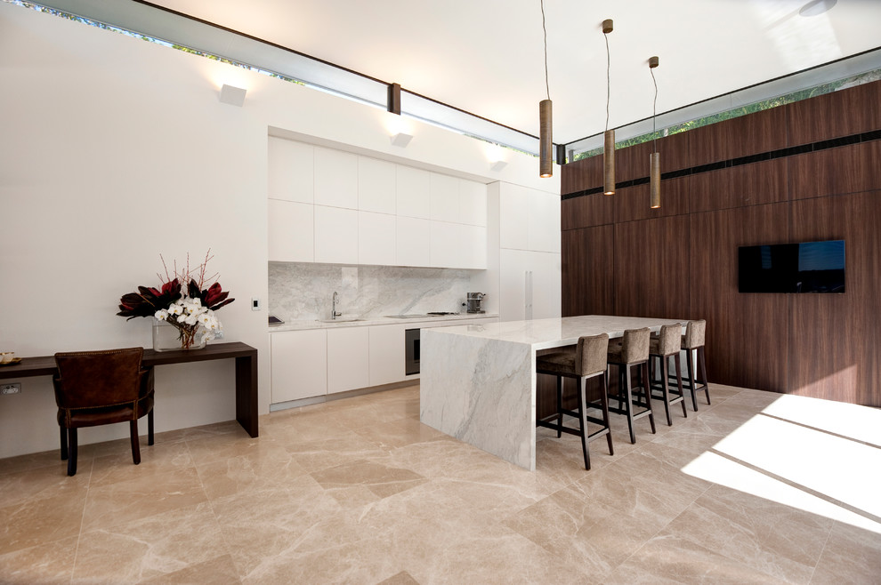 Example of a trendy kitchen design in Sydney