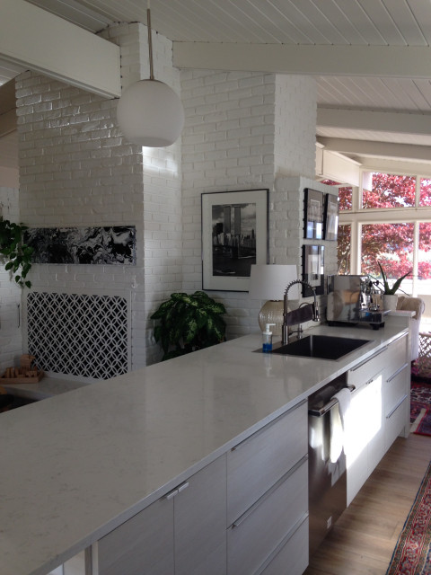 Barker Modern cabinets Quartz Counters Flooret floors