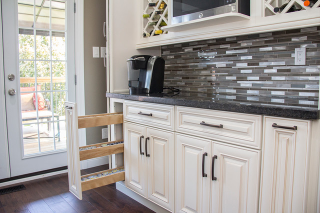 Bart Tracey S Kitchen American Traditional Kitchen Toronto By Rockwood Kitchens Houzz
