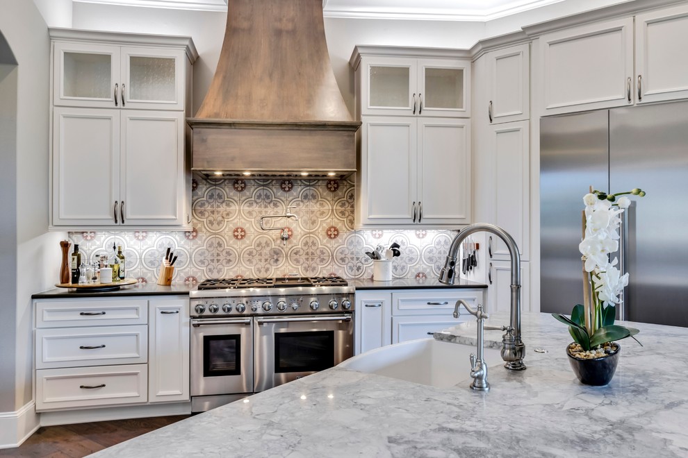 Inspiration for a traditional kitchen in Austin.