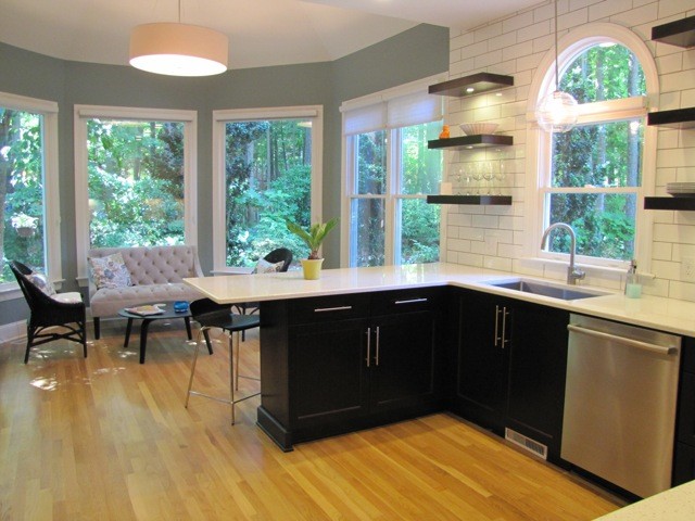 Design ideas for a classic kitchen in Raleigh.