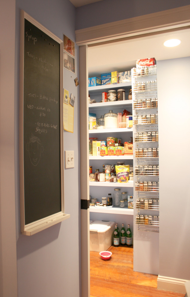 Trendy kitchen photo in Boston