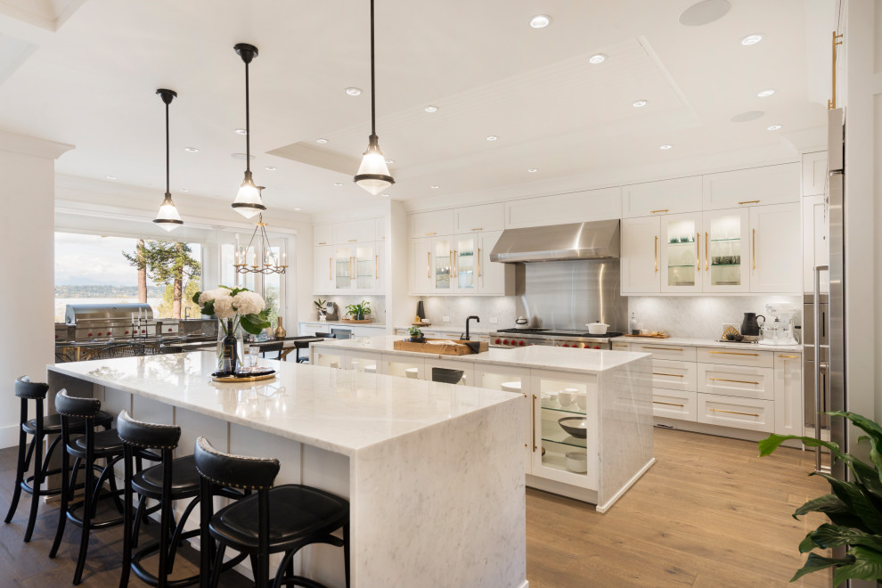 This is an example of a beach style kitchen in Vancouver.