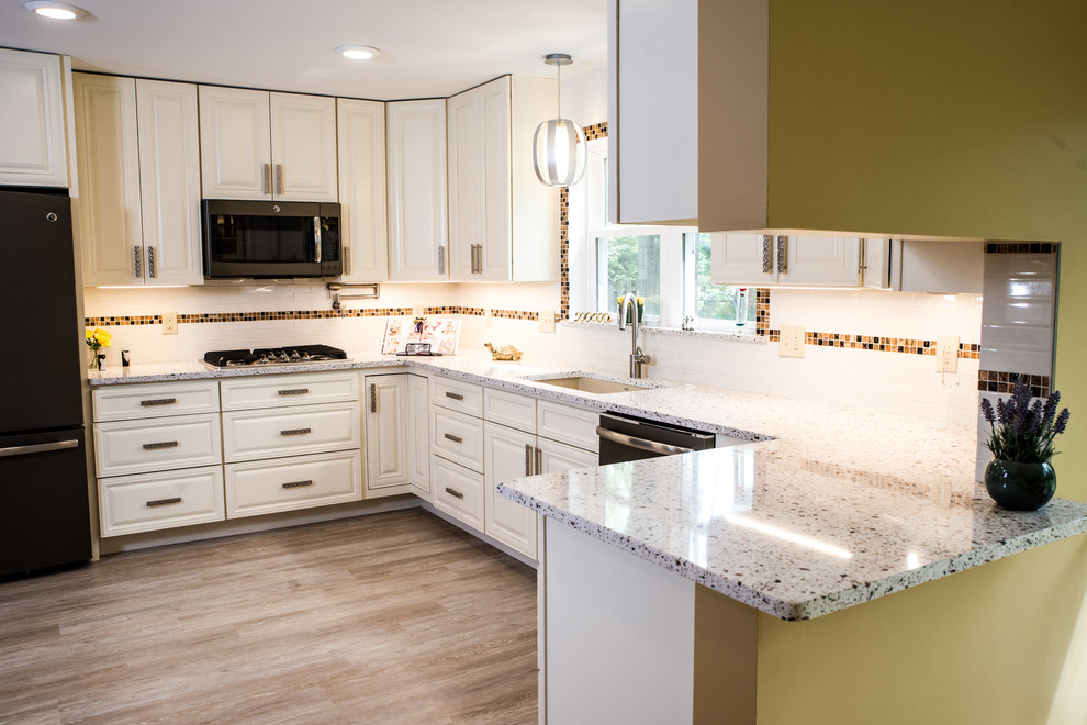 Beachwood Kitchen + Addition Contemporary Kitchen Cleveland by