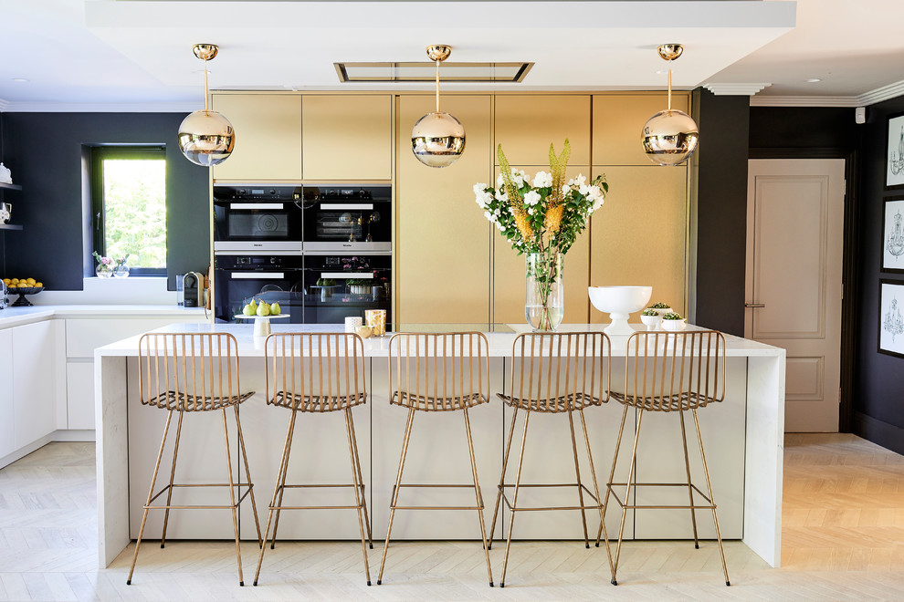 Large classic kitchen in Buckinghamshire.