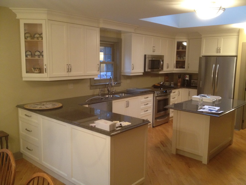 Bear Traditional Kitchen Toronto by The Shoppe Houzz