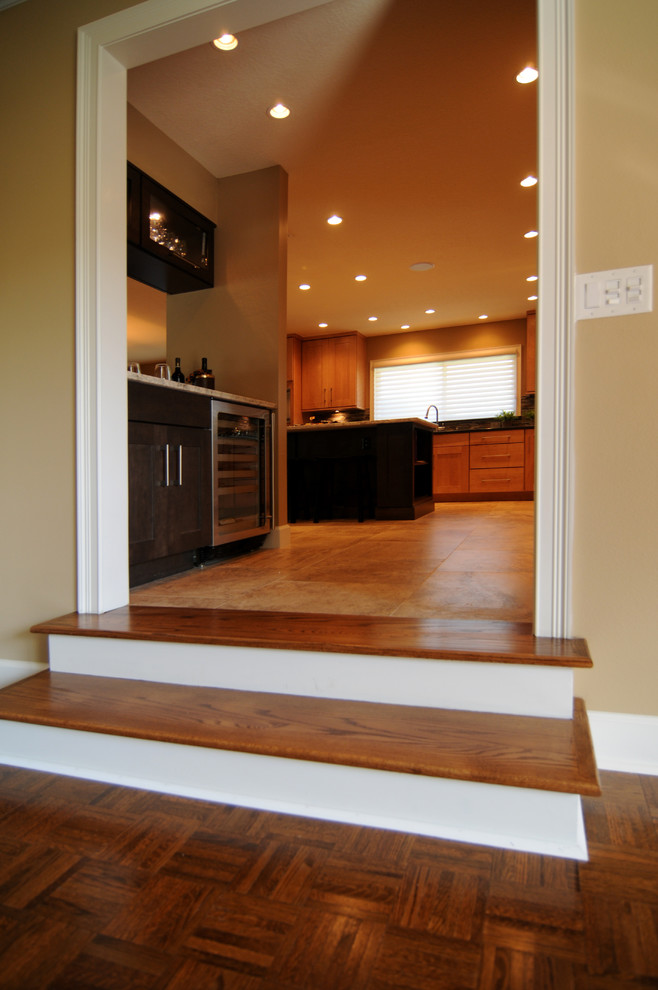 Example of a transitional kitchen design in Tampa