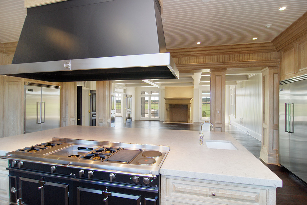 Traditional kitchen in New York.