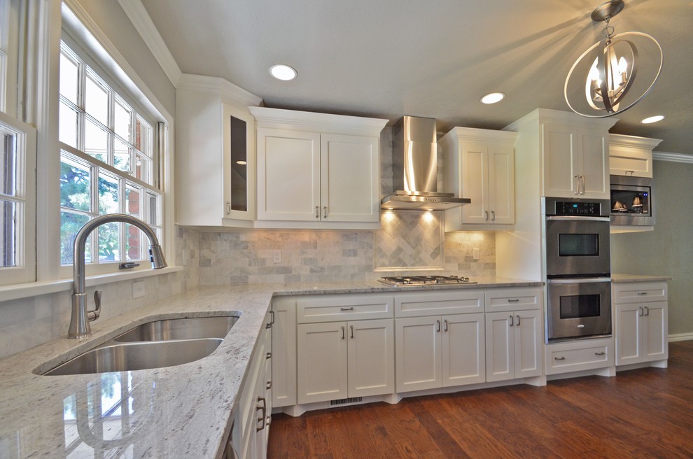 Inspiration for a timeless kitchen remodel in Oklahoma City